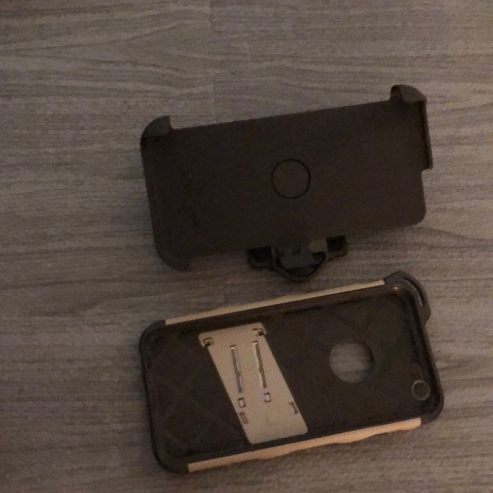 IPHONE CASE - Picture 3 of 5